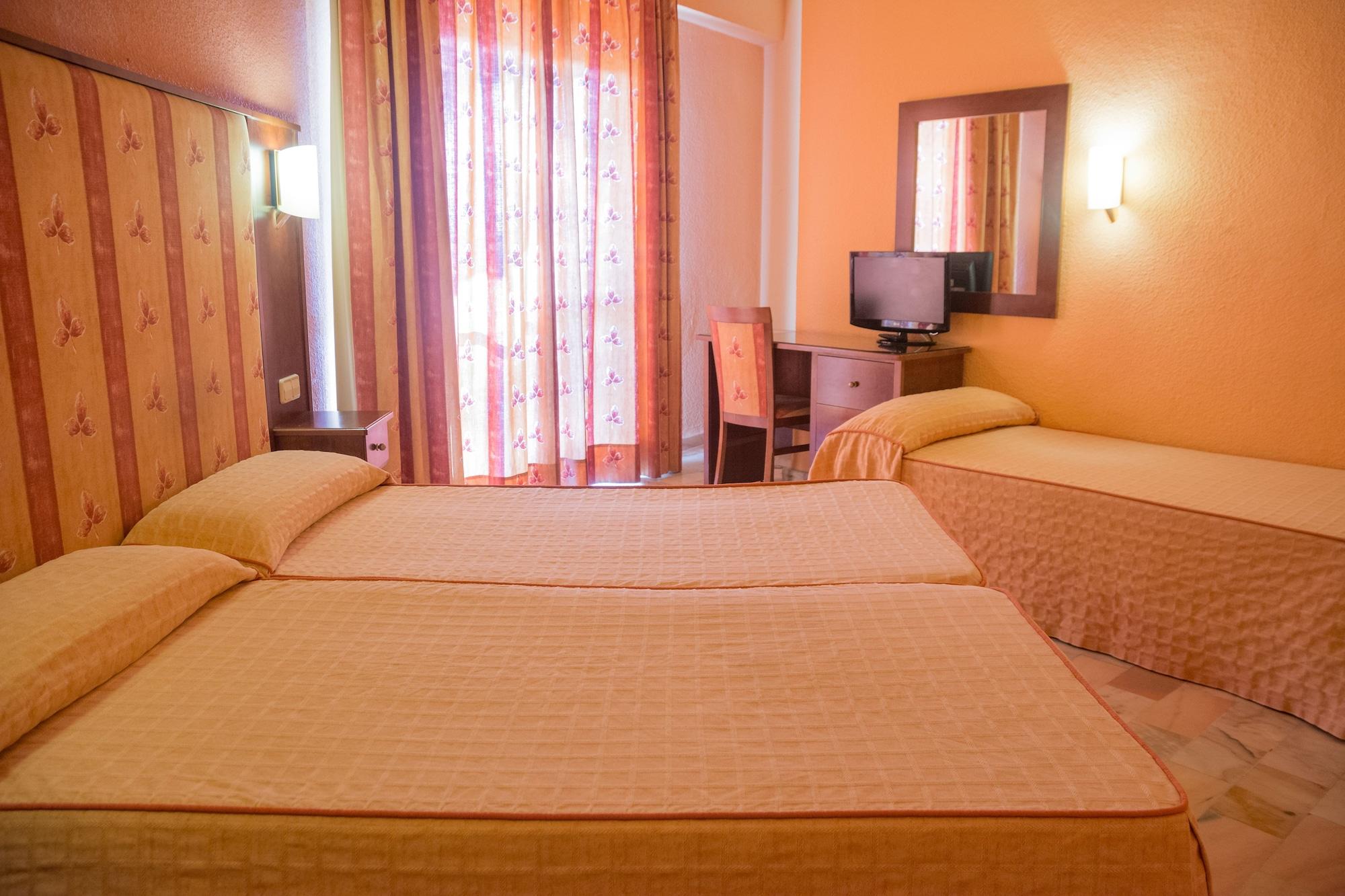 Royal Costa Hotel 3*