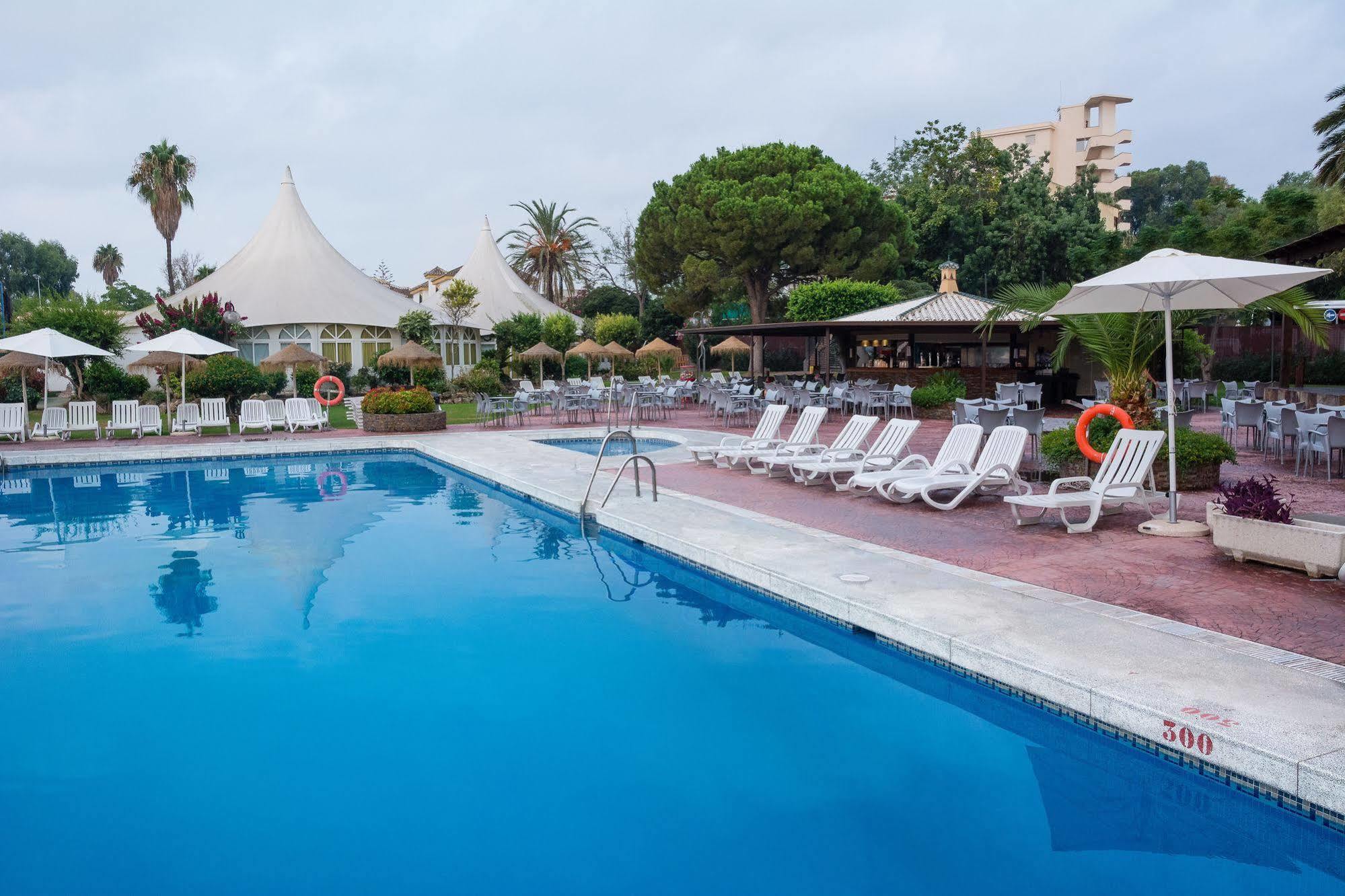 Royal Costa Hotel 3*